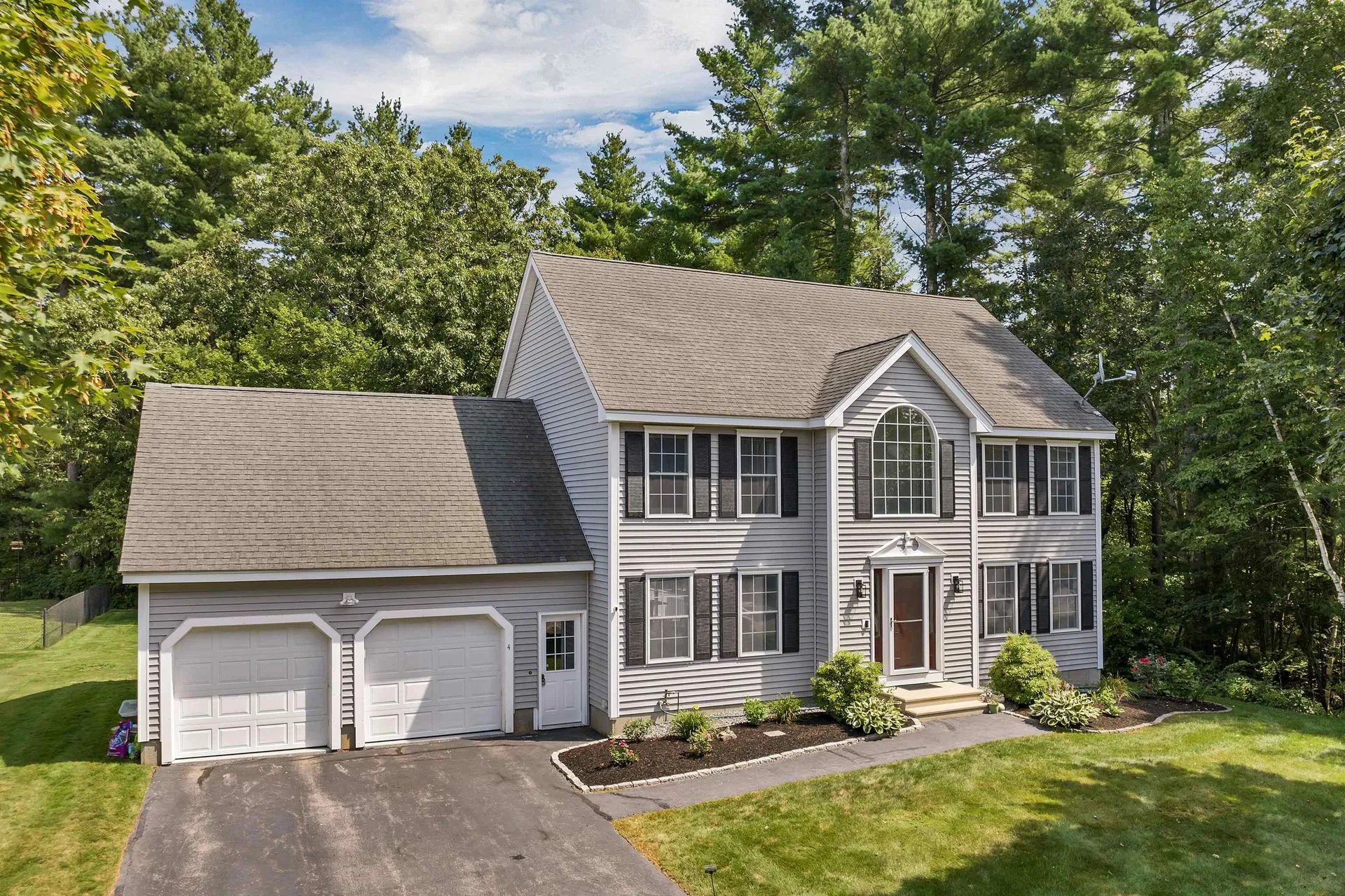 4 Sunblaze Drive Nashua NH 03062