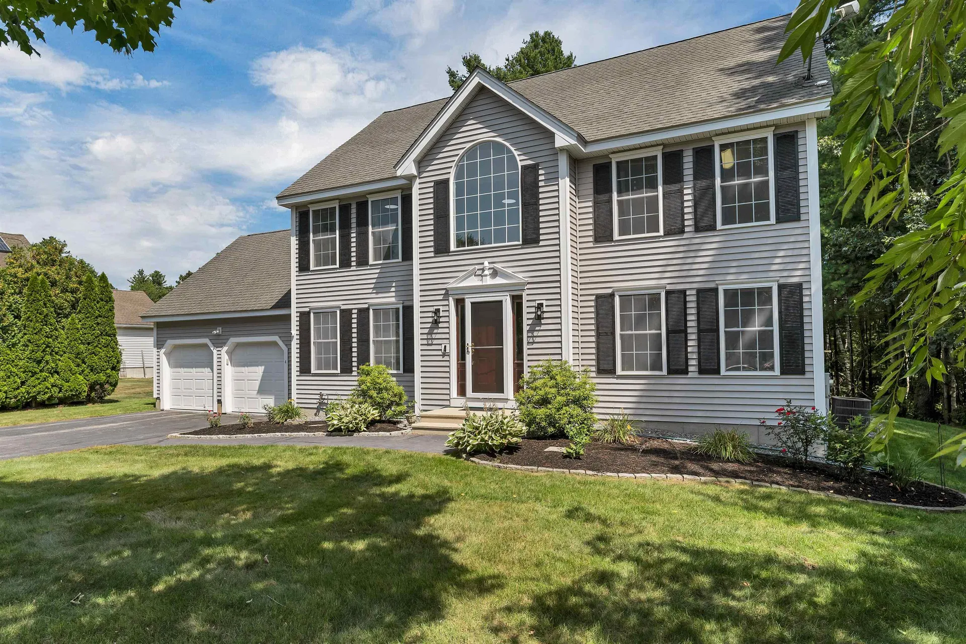 4 Sunblaze Drive Nashua NH 03062