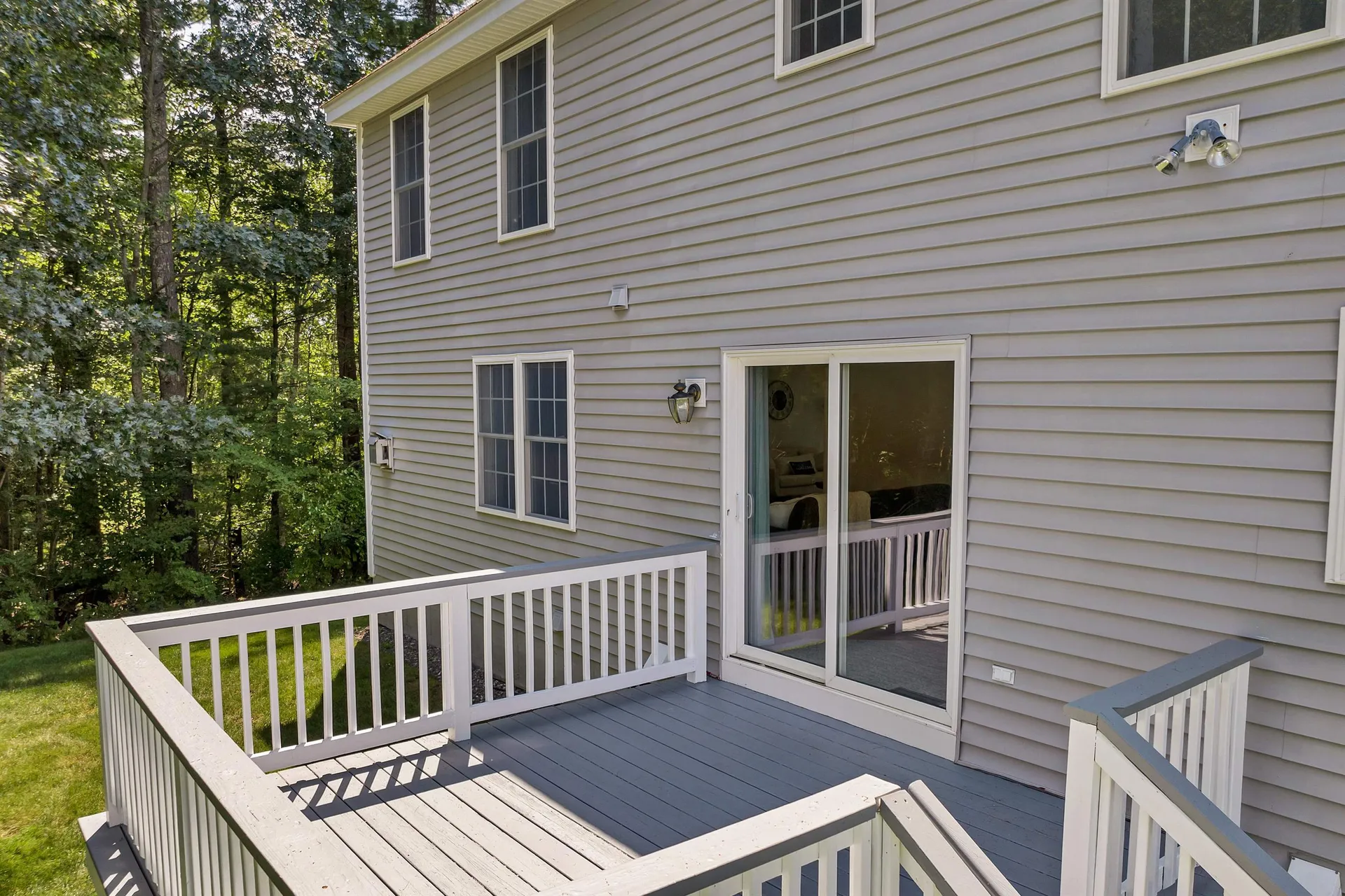 4 Sunblaze Drive Nashua NH 03062