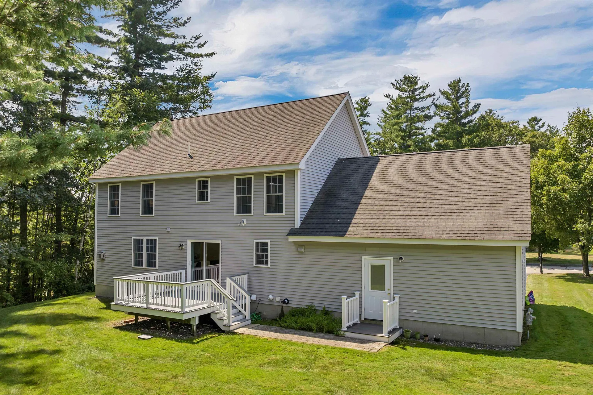 4 Sunblaze Drive Nashua NH 03062