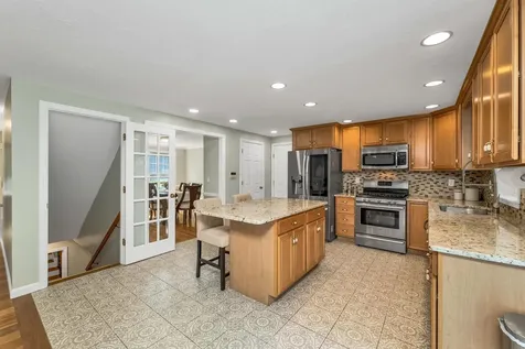 4 Sunblaze Drive Nashua NH 03062