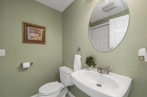 4 Sunblaze Drive Nashua NH 03062