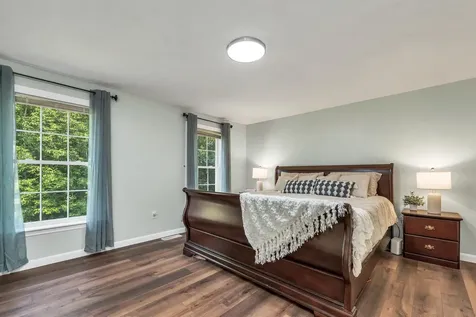 4 Sunblaze Drive Nashua NH 03062