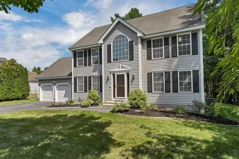 4 Sunblaze Drive Nashua NH 03062