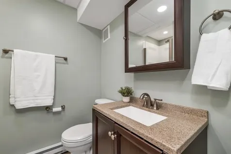 4 Sunblaze Drive Nashua NH 03062