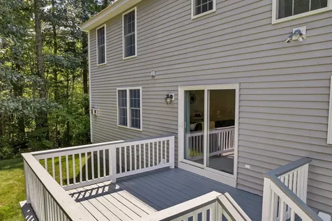 4 Sunblaze Drive Nashua NH 03062