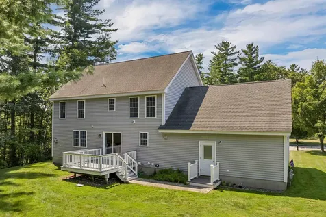 4 Sunblaze Drive Nashua NH 03062