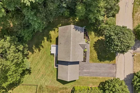 4 Sunblaze Drive Nashua NH 03062