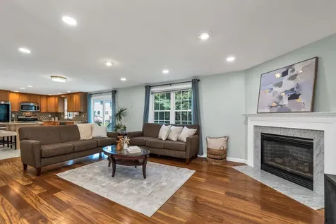 4 Sunblaze Drive Nashua NH 03062