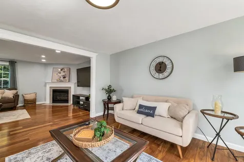 4 Sunblaze Drive Nashua NH 03062