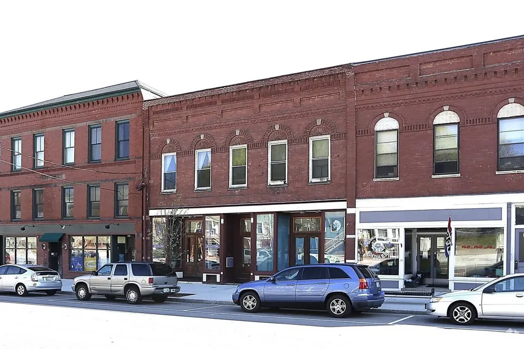 34 Market Street Somersworth NH 03878