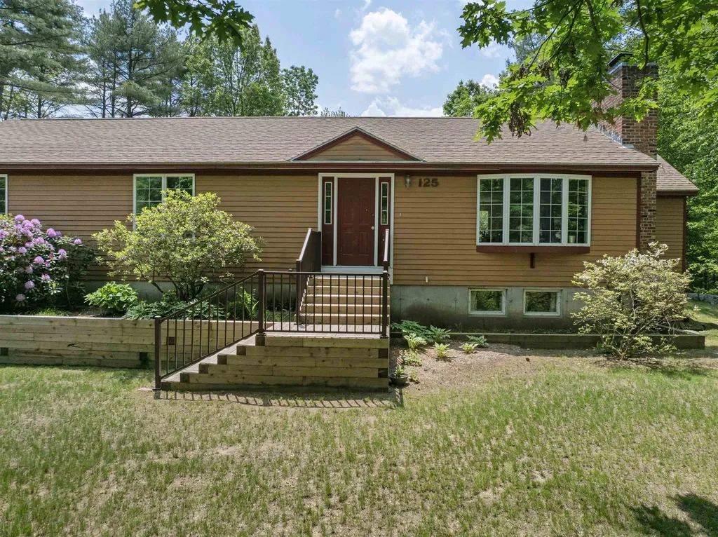 125 Pleasant Street Meredith NH 03253