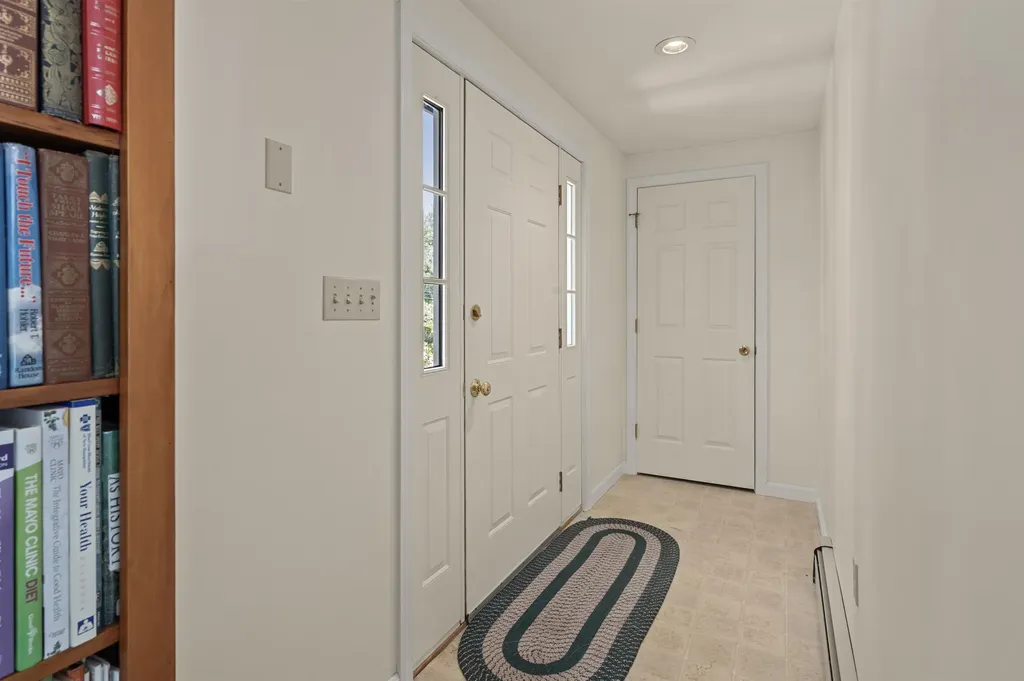 125 Pleasant Street Meredith NH 03253