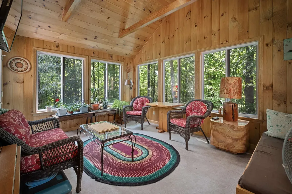 125 Pleasant Street Meredith NH 03253