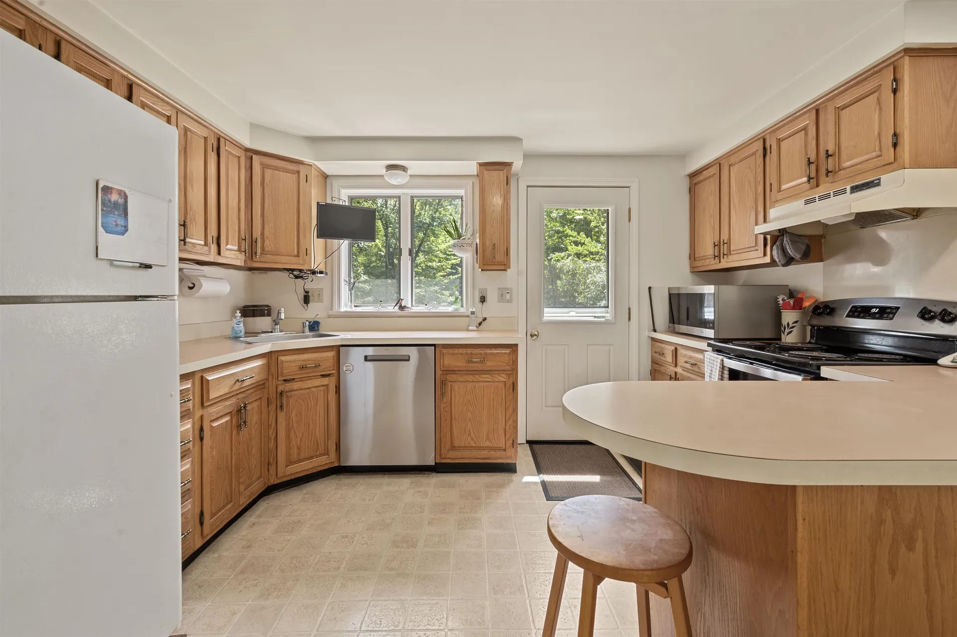 125 Pleasant Street Meredith NH 03253