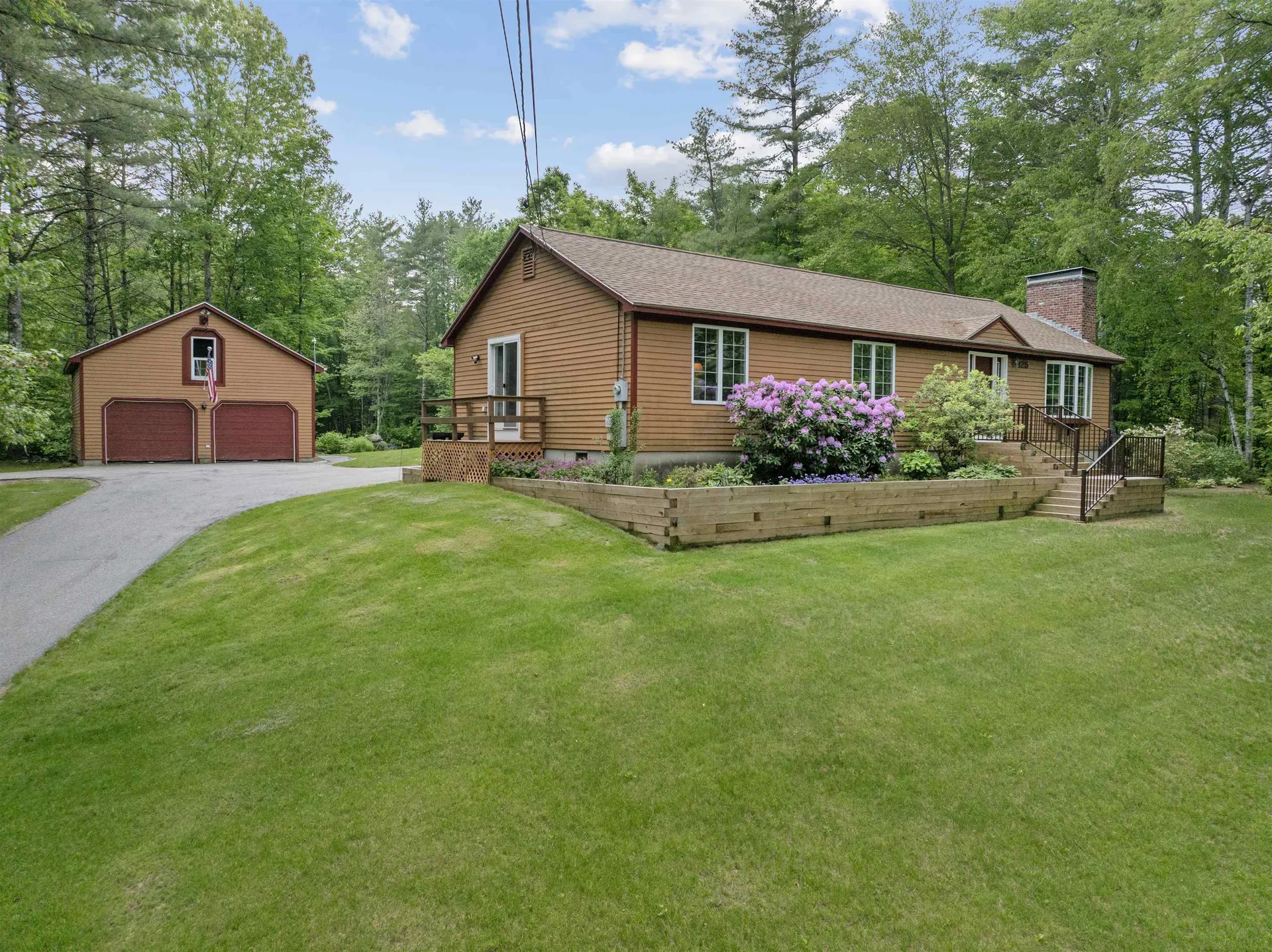 125 Pleasant Street Meredith NH 03253