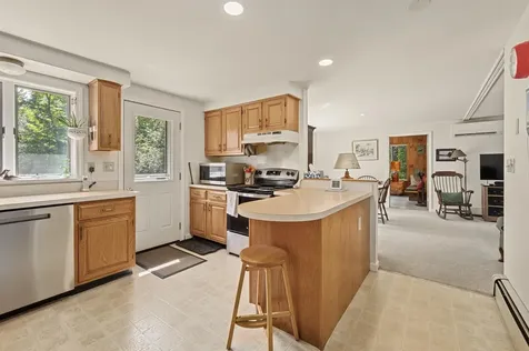 125 Pleasant Street Meredith NH 03253