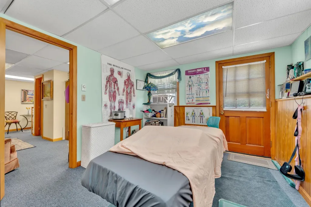 77 Hancock Road Peterborough NH 03458