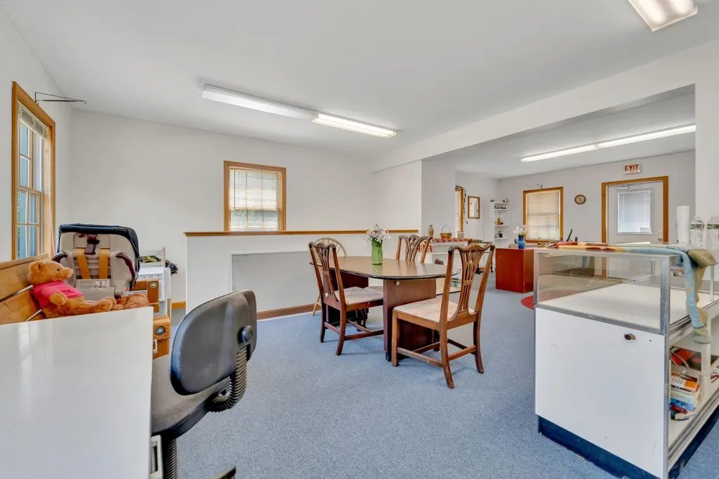 77 Hancock Road Peterborough NH 03458