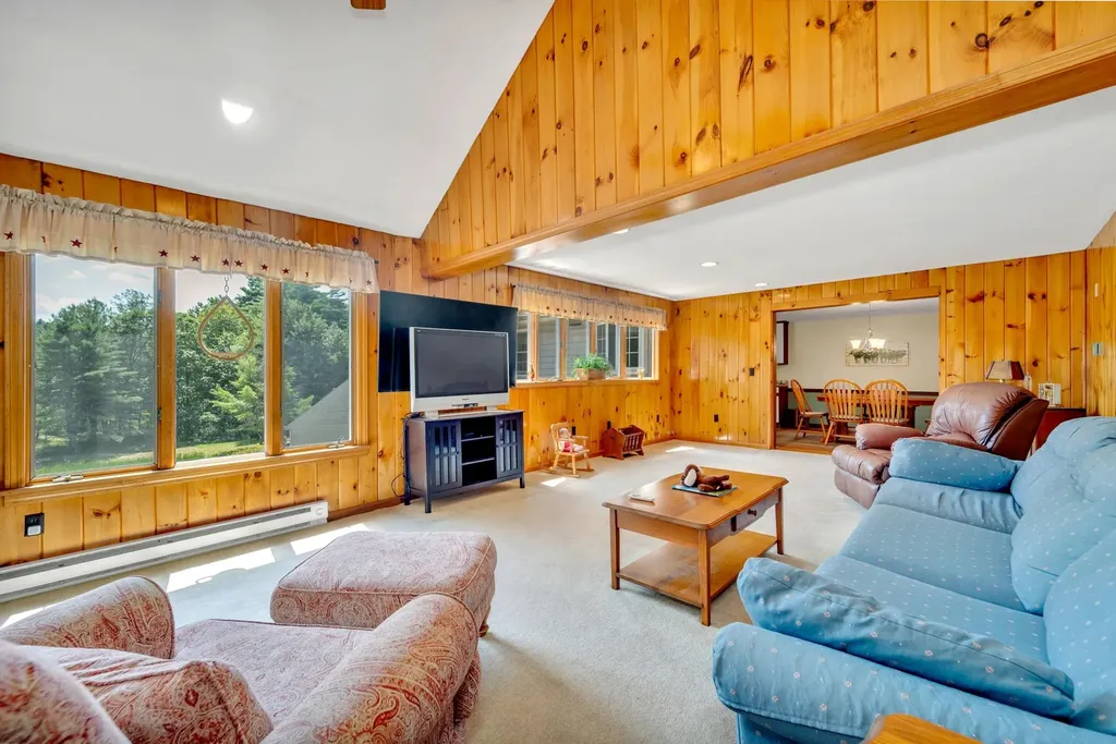 77 Hancock Road Peterborough NH 03458