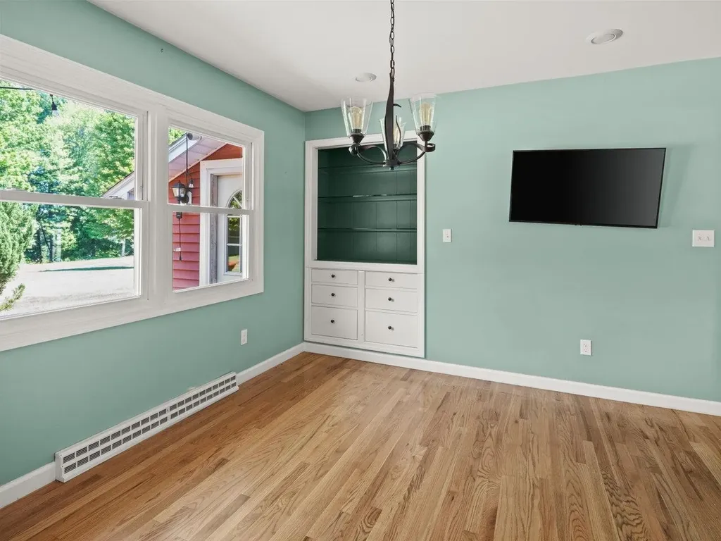 694 Creek Farm Road Colchester VT 05446