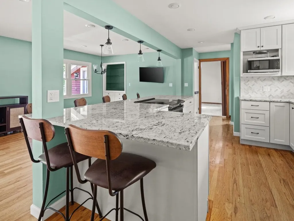 694 Creek Farm Road Colchester VT 05446