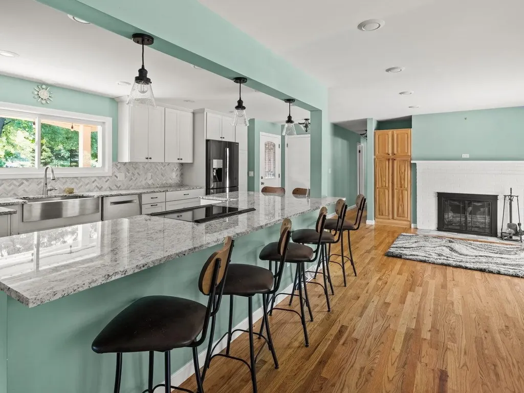 694 Creek Farm Road Colchester VT 05446