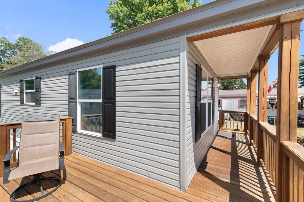 16 Hillcrest Street Hinsdale NH 03451