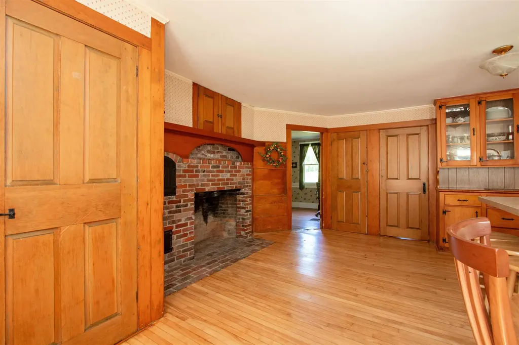 1247 High Ridge Road Waterford VT 05819