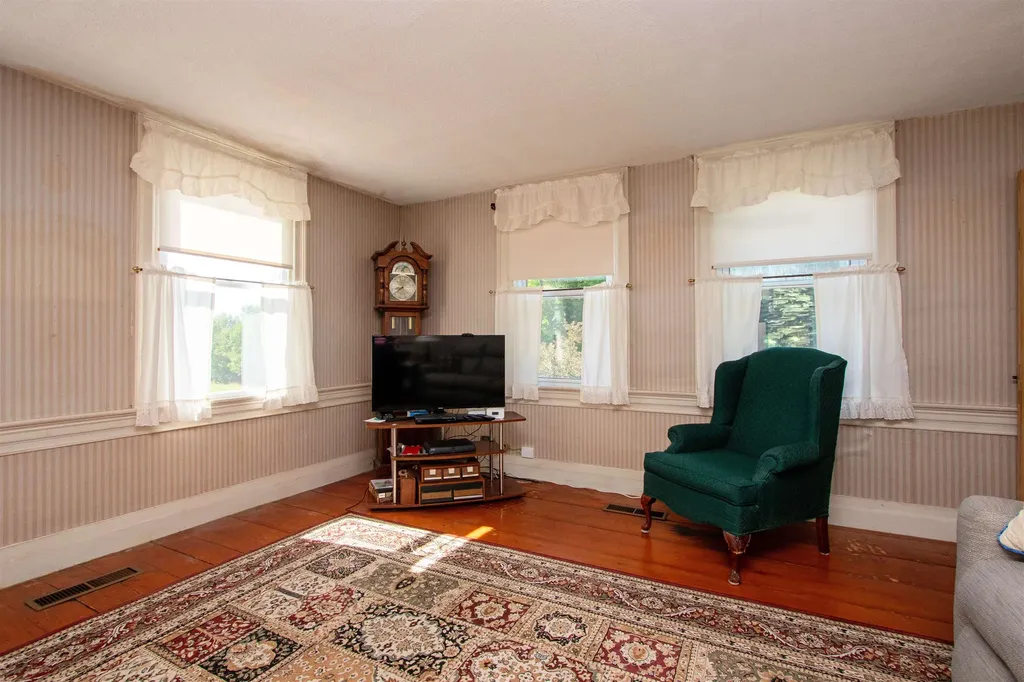 1247 High Ridge Road Waterford VT 05819