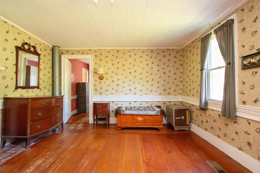 1247 High Ridge Road Waterford VT 05819