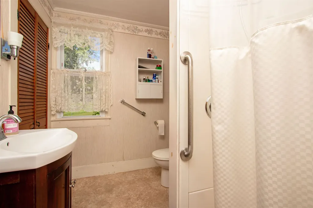 1247 High Ridge Road Waterford VT 05819