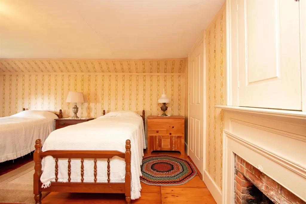 1247 High Ridge Road Waterford VT 05819