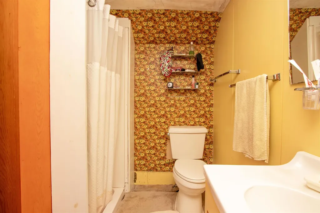 1247 High Ridge Road Waterford VT 05819