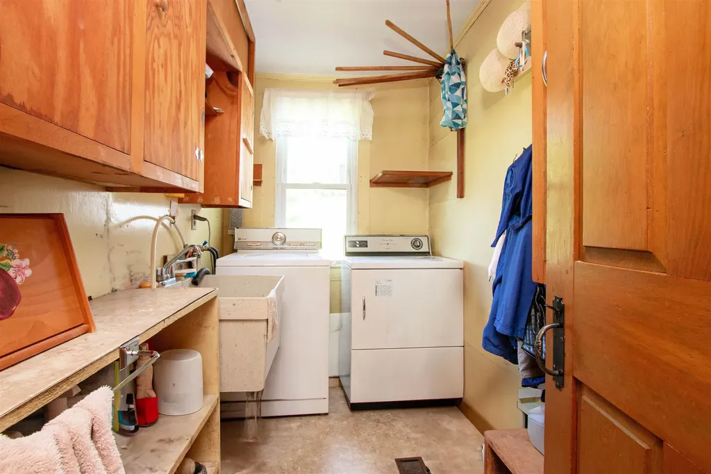 1247 High Ridge Road Waterford VT 05819