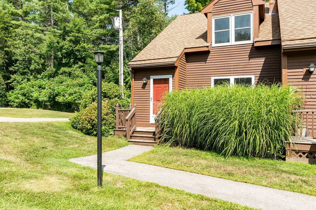 41 Bellamy Woods Dover NH 03820