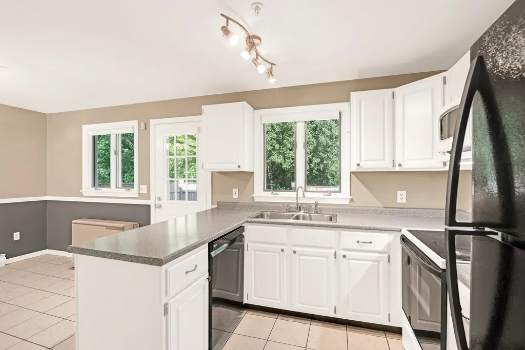 41 Bellamy Woods Dover NH 03820