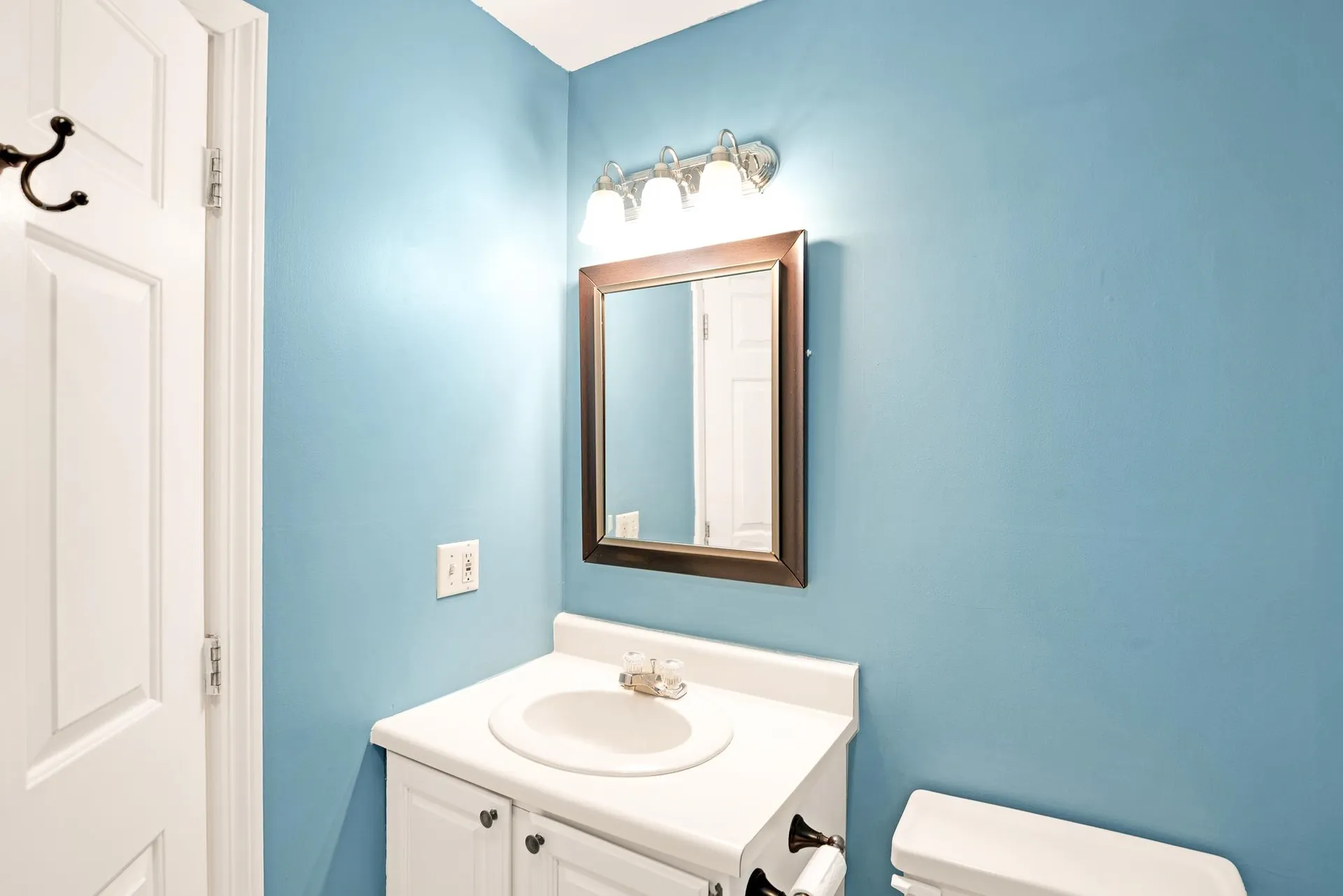 41 Bellamy Woods Dover NH 03820
