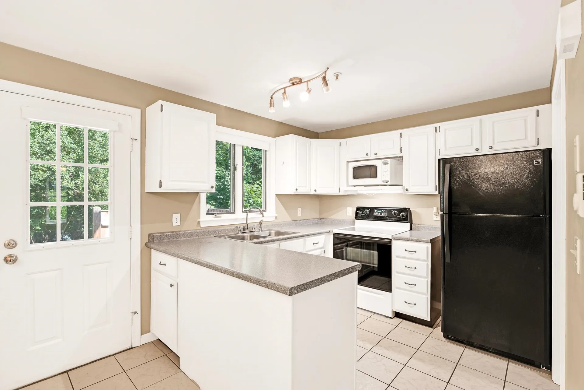 41 Bellamy Woods Dover NH 03820
