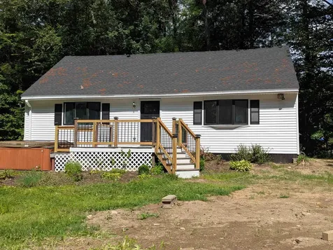 21 Baywoods Road Meredith NH 03253