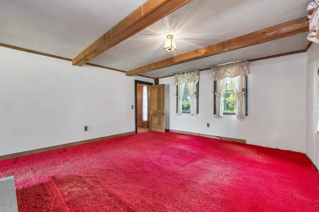 110 Main Street Pittsfield NH 03263