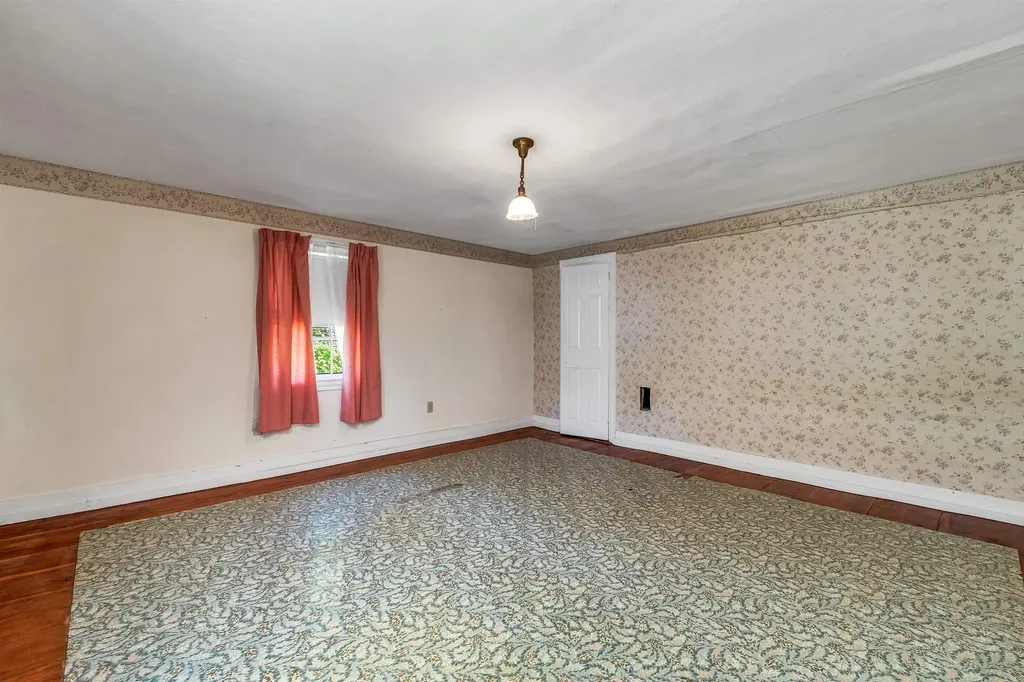 110 Main Street Pittsfield NH 03263