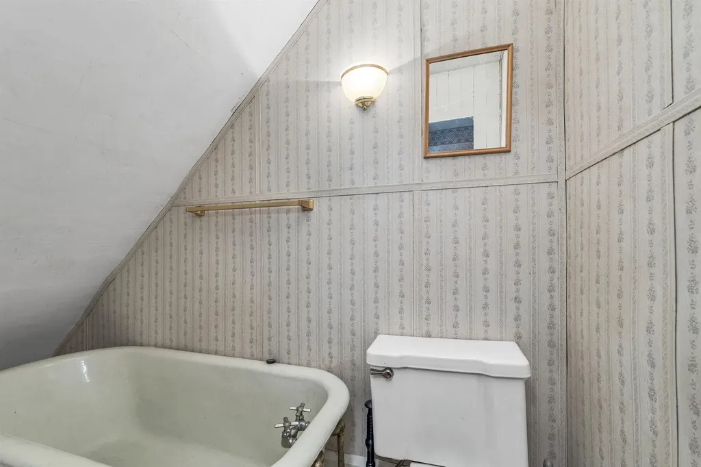 110 Main Street Pittsfield NH 03263