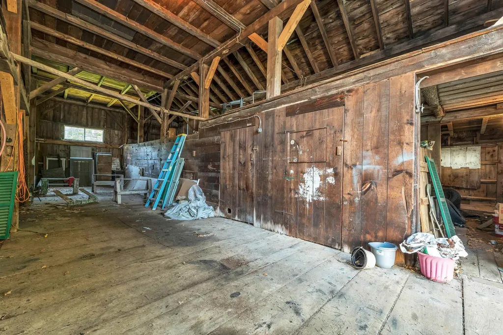 110 Main Street Pittsfield NH 03263