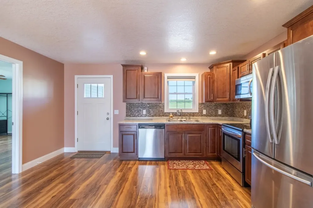 274 Dashner Circle Derby VT 05830