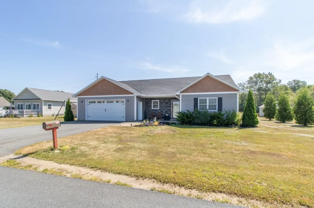 274 Dashner Circle Derby VT 05830