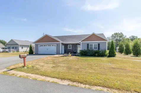 274 Dashner Circle Derby VT 05830