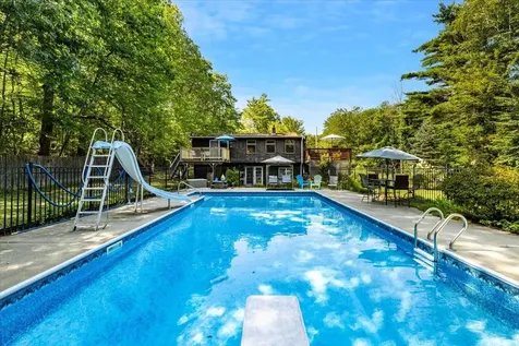 345 North Road Deerfield NH 03037