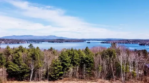 375 Endicott N Street Laconia NH 03246