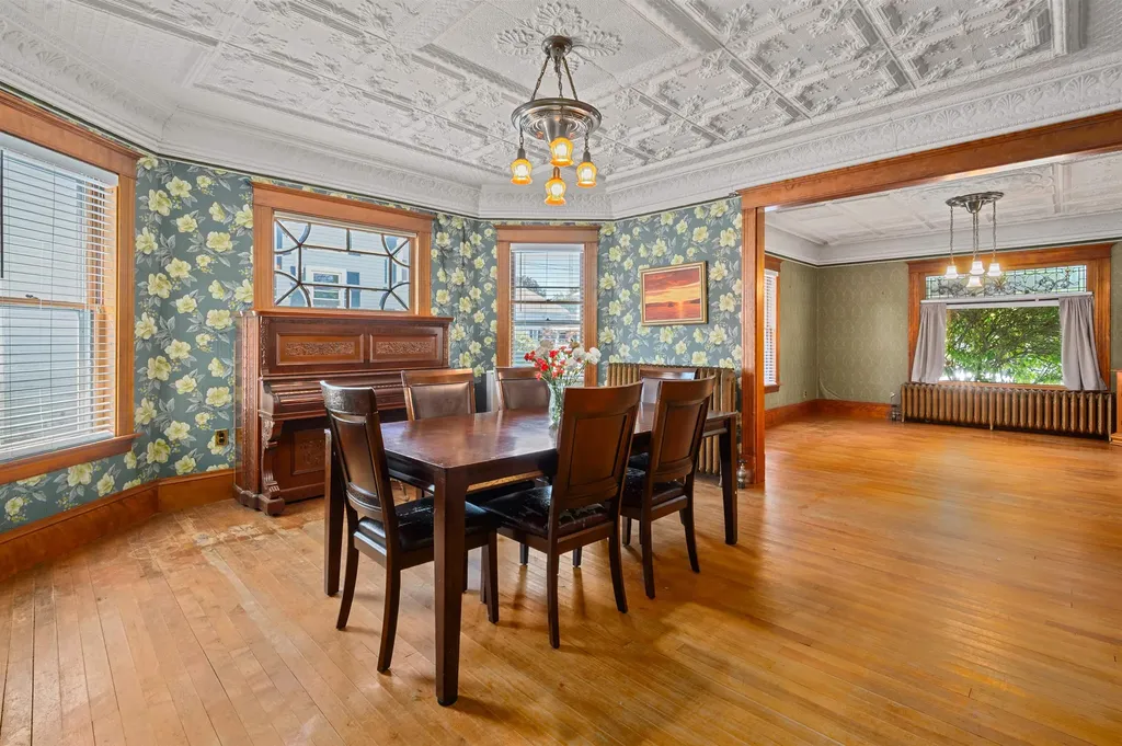 62 Whipple Avenue Laconia NH 03246